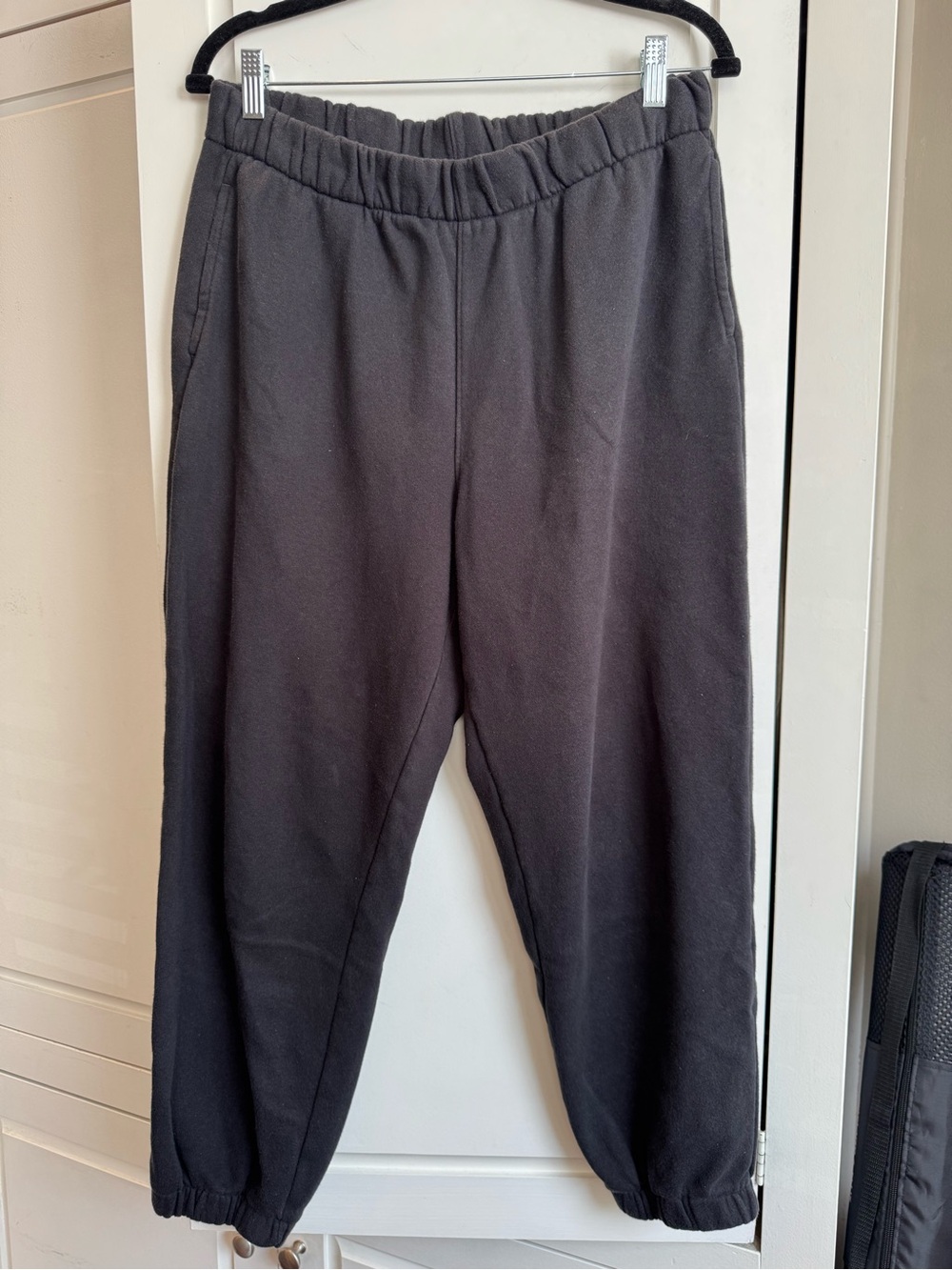 GAP Women's Black Elastic Waist Jogger Pants